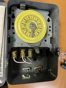 Intermatic T101 24-Hour Mechanical Time Switch, 120 VAC 60Hz - Picture 1 of 5