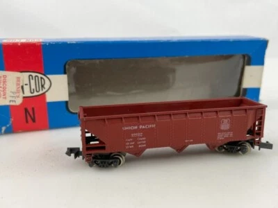 N Scale Con Cor 1651-B Union Pacific 40' 3 Bay Hopper - Image 1 of 3