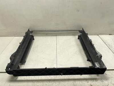 Land Rover Range Rover 2006 2009 panel de soporte de radiador OEM+ Foto 1 de 4