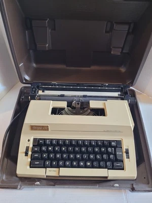 Vintage Smith Corona Cartridge AC VI Typewriter in its original carrying case. - Image 1 of 4
