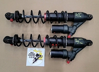 Amortiguadores delanteros Ski-Doo MXZ XRS 800 E-TEC. Parte# 505072730, 505072731. 2010-2011 Foto 1 de 4