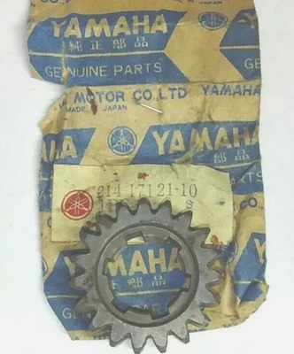 YAMAHA NUEVO OEM SEGUNDO PIÑÓN ENGRANAJE DT1/RT1/RT2/RT3 214-17121-10 Foto 1 de 4