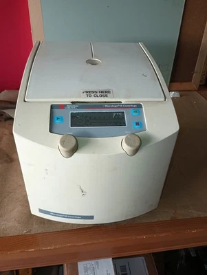 Centrífuga de bancada Beckman Microfuge 18, não testada, sem cabo de alimentação, apenas peças - Imagem 1 de 4