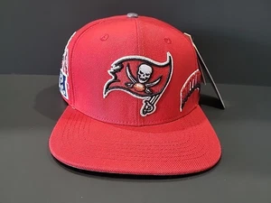 Tampa Bay Buccaneers Pro Standard Snapback Hat Flatbill Logo Embroidered Red NWT - Picture 1 of 11
