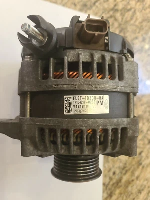 2015-2017 Ford F150 Alternator FL3T10300HA from 2016 3.5L Supercrew 2WD - Used Foto 1 de 4