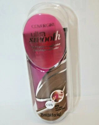  CoverGirl Ultra Smooth Foundation + Applicator 875 soft sable  - Image 1 of 4