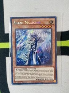 Stiller Magier (Quarter Century Secret Rare) RA02-DE012 25th Anniversary Rarität - Bild 1 von 1