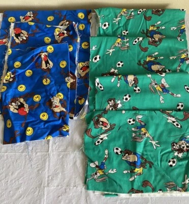Винтажная ткань Warner Brothers Soccer Taz Bugs Looney Tunes 7 штук синяя и зеленая - Изображение 1 из 4