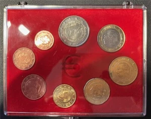 KMS - Belgien -  im Folder - EURO - Kursmünzen mit Gedenkmünze von 2010 (org.ver - Picture 1 of 1