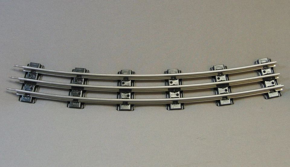 NEW LIONEL 6-65572 O GAUGE TRAIN TRACK O72 CURVE 72" diameter tubular 32 pieces - Image 1 of 1