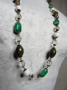 Aventurine Glass Beads Necklace Vintage Milk Glass Marbled Green Faceted - Picture 1 of 7