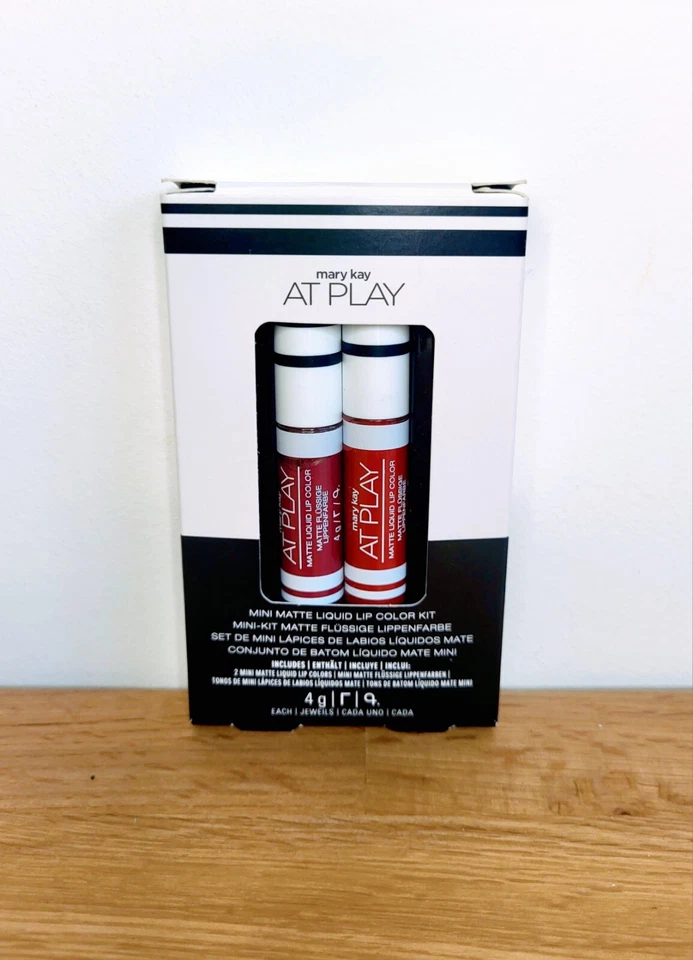 Mary Kay At Play Mini Matte flüssige Lippenfarbe Barry Strong & Red Alert - Bild 1 von 1
