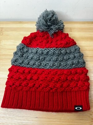 Gorra Oakley Invierno Gorro Rojo Gris Pom Esquí Nieve Foto 1 de 4
