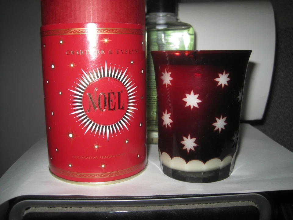 Crabtree & Evelyn Decorative Candle Noel Frankinsence Scented Red Xmas Can