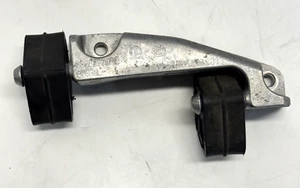 ✅ 2020-2023 RAM 1500 DIESEL 3.0L EXHAUST PIPE BRACKET W/ SUPPORT ISOLATOR OEM - Picture 1 of 5