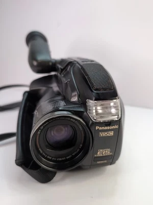Panasonic Palmcorder Camcorder PV-L559D  VHSC Palmsight TESTED.  - Image 1 of 4