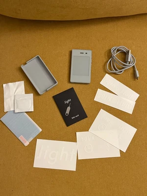 Light Phone II, Cinza, Usado 8GB - Imagem 1 de 4