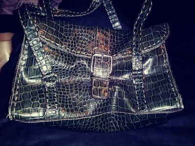 Bolso de hombro Liz Claiborne verde oscuro imitación cocodrilo cocodrilo piel de serpiente  Foto 1 de 3