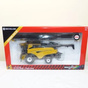 Britains No 4332 1.32 New Holland CR9-90 Combine New - Picture 1 of 3