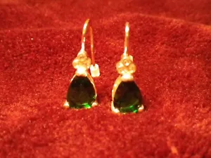 Earrings pierced green teardrop & clear rhinestones Costume Jewelry - Picture 1 of 7