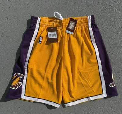 Pantalones cortos para hombre Mitchell & Ness Los Angeles Lakers NBA Swingman 2009 grandes Foto 1 de 4