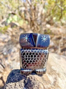 Piedra a chorro fetiche de búho nativo americano Zuni y ojos turquesa de Patrick Wallace - Imagen 1 de 7