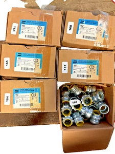 Crouse-Hinds 1652 Compression Type Box Connector Size 1", Pack of 25 - Picture 1 of 1