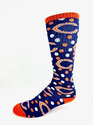 Calcetines largos de fútbol americano Chicago Bears azul marino y naranja a lunares para dama Foto 1 de 2