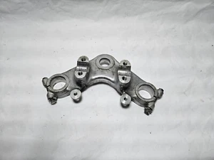 HONDA CM 125 CUSTOM 1997 JC05 (1982-1999) TOP FORK PLATE - Picture 1 of 3