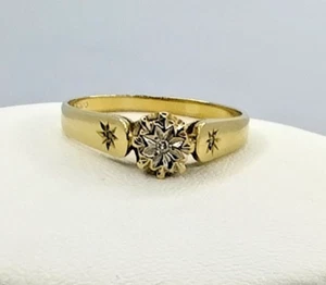 Vintage 9ct Gold & Diamond Ring - Size O - London 1989 - Picture 1 of 6