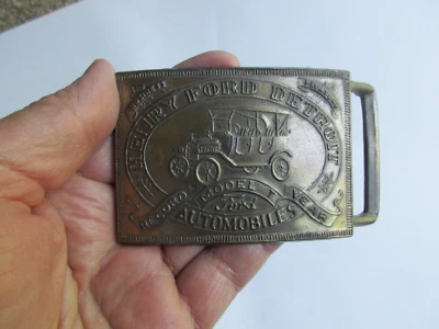 Hebilla de cinturón de latón vintage Henry Ford Detroit Record año modelo T coche Foto 1 de 3