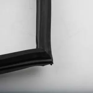 True 811134 Black Magnetic Gasket for True GDM-35/T35 - Picture 1 of 1