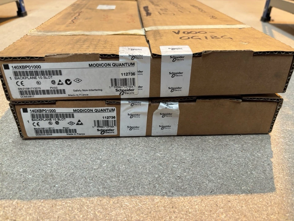 NEW SCHNIEDER ELECTRIC 140XBP01000 /140XBP01000 (NEW IN BOX) BACKPLANE 10 SLOT  - Image 1 of 1