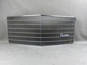 1980 - 1985 Cadillac Seville Front Grille w/ Emblem OEM 981 - Bild 1 von 9