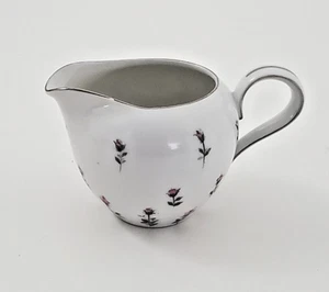Harmony House China 3534 Rosebud HH Lt. Dawn Grey Japan Milchkännchen Krug - Bild 1 von 9