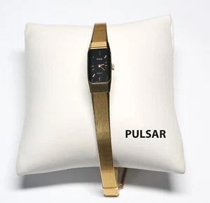 Pulsar Ladies 23mm Watch V220-5030 - Display Model - New Cell Runs Great 6.5in - Picture 1 of 7