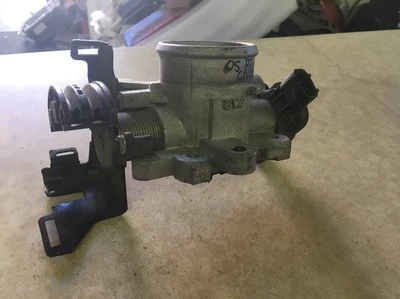 Chrysler PT Cruiser 2005 carrocería del acelerador OEM 04861184AB  Foto 1 de 4