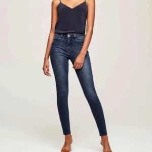 Neu mit Etikett L'Agence Marguerite Skinny-Jeans mit hohem Bund in Wilder - Größe 28 - Bild 1 von 7