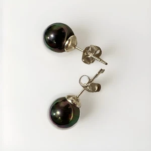 Freshwater Cultured Pearl Opalescent 8mm Button Stud Earrings New In Gift Box - Picture 1 of 4