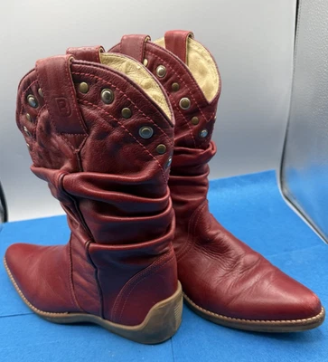 BOTAS DE VAQUERO Kenneth Cole REACTION de cuero rojo con suela de goma suave 7,0 M Foto 1 de 4