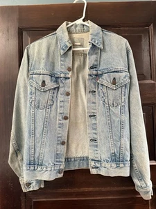 Vintage Levi’s Jean Jacket-Sm/Md - Picture 1 of 4