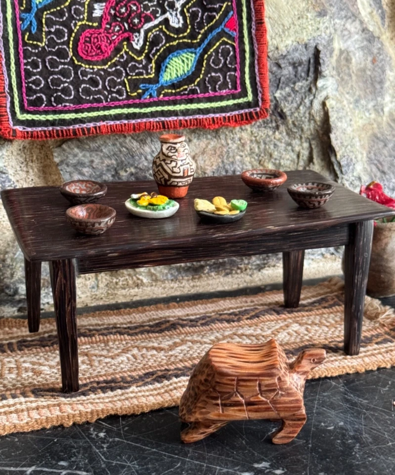 Mesa miniatura para casa de bonecas feita à mão Chonta Palm Dark Bro tropical exótico Tiki Bar - Imagem 1 de 4