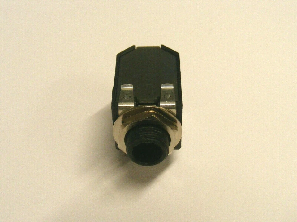 Switchcraft RN113BPC Stereo 1/4 " / 6.35 mm Jack Socket - Image 1 of 2