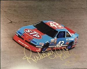 Richard Petty Signed 8x10 Photo NASCAR Legend - Picture 1 of 1