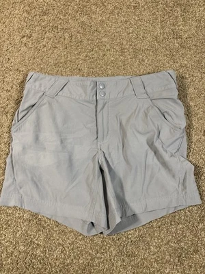 Columbia Shorts Womens Size 8, 5L. Gray PFG Stretch Zip Pockets Ladies - Image 1 of 4