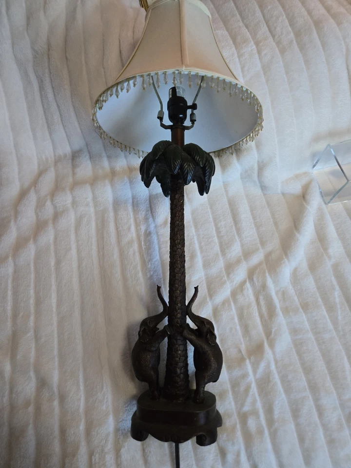 Tall Table Lamp/buffet Lamp With Palm Tree And 2 Elephants With Lampshade... - Image 1 of 4