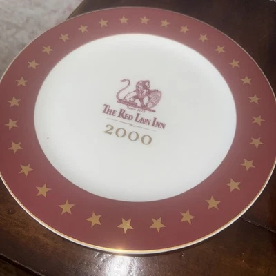 The Red Lion Inn Stockbridge Mass 10.5 Plate New Year's Eve 2000 Germany Set 2 - Image 1 of 4
