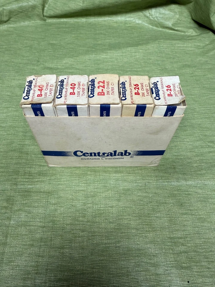 Potenciómetros Centralab NOS - Caja de fábrica de 5 (B-26, B-22, B-40) - Milwaukee EE. UU. Foto 1 de 4
