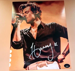 HARRY STYLES Signed 8x10" Authentic Original Autograph with COA Certificate - Picture 1 of 4