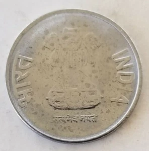 2013 India 2 Rupees Coin w/ Ashoka Pillar Lion Capitol & Lotus Flowers Very Good - Picture 1 of 2